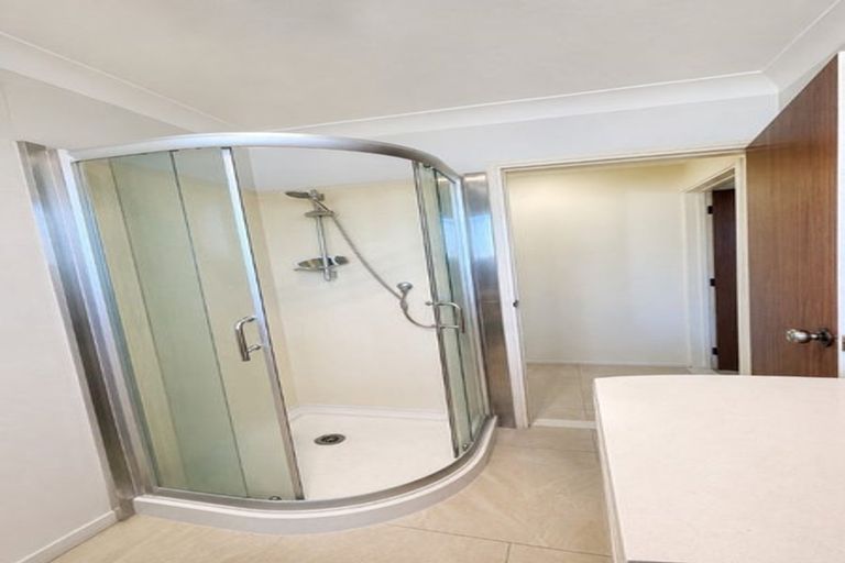 Photo of property in 56a Chilcott Road, Henderson, Auckland, 0612