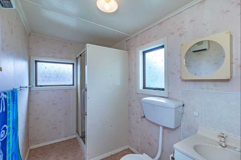 Photo of property in 55 Koputara Road, Himatangi Beach, Foxton, 4891