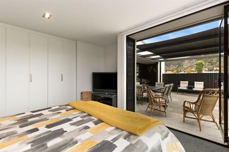 Photo of property in 5 Poppy Lane, Albert Town, Wanaka, 9305