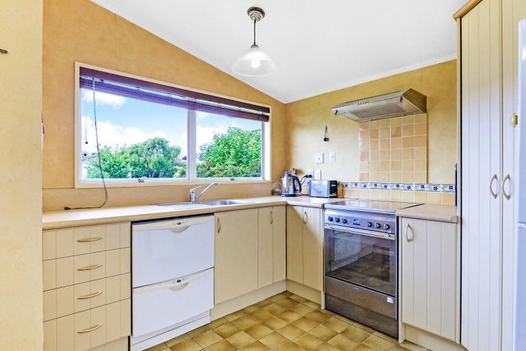 Photo of property in 15 Bernard Street, Chedworth, Hamilton, 3210