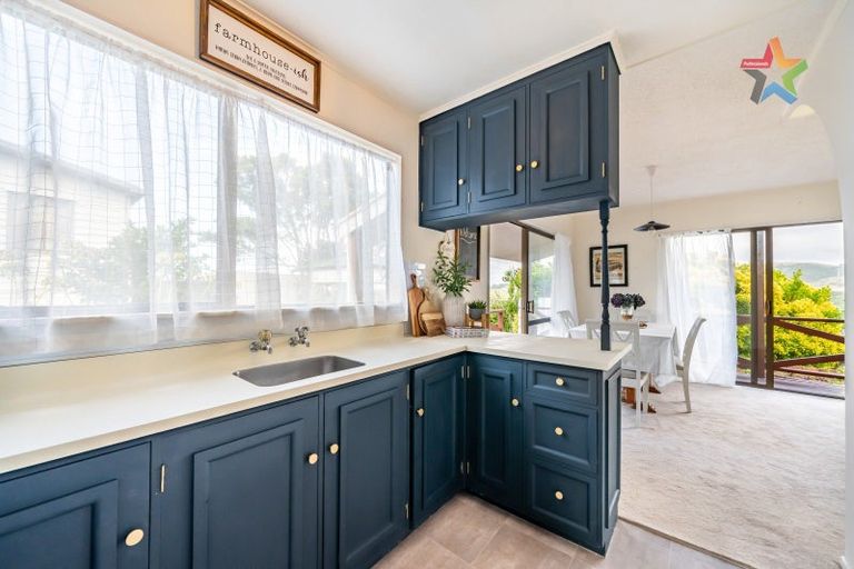 Photo of property in 14a Mossburn Grove, Kelson, Lower Hutt, 5010