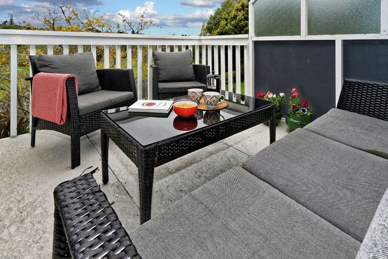 Photo of property in 12 Annison Avenue, Glen Eden, Auckland, 0602