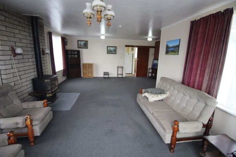 Photo of property in 165 Balmoral Drive, Tokoroa, 3420