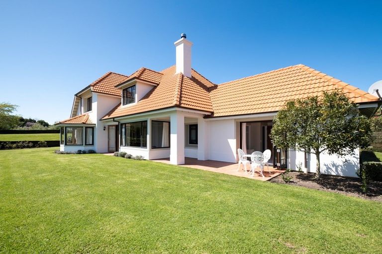 Photo of property in 140 Kopanga Road, Havelock North, 4130