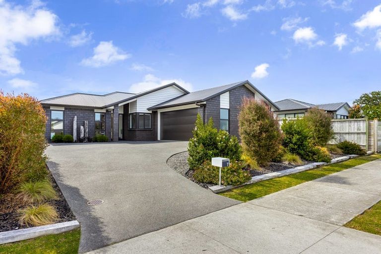 Photo of property in 7 Tilly Lane, Huapai, Kumeu, 0810