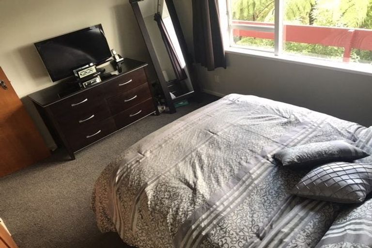 Photo of property in 53 Chartwell Drive, Crofton Downs, Wellington, 6035