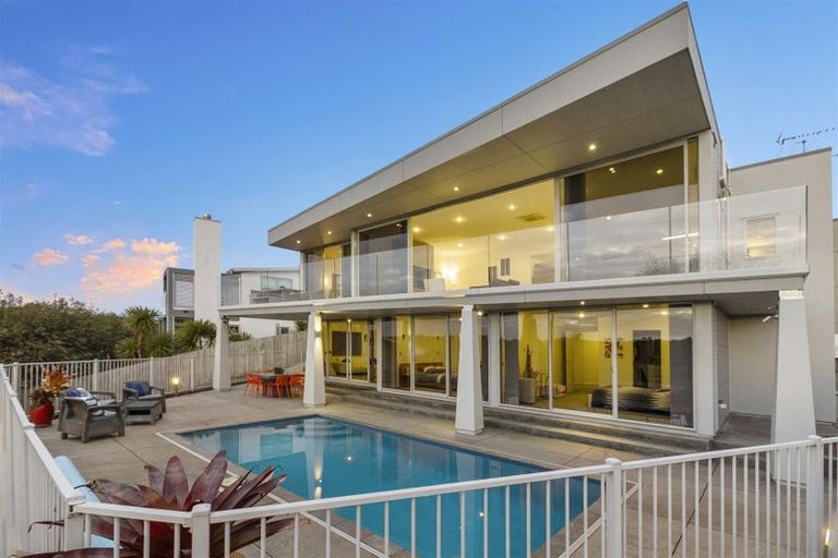 Photo of property in 146 Kittiwake Drive, Schnapper Rock, Auckland, 0632