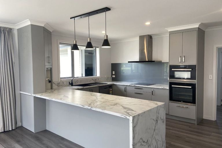 Photo of property in 19 Welsh Road, Winton, 9720