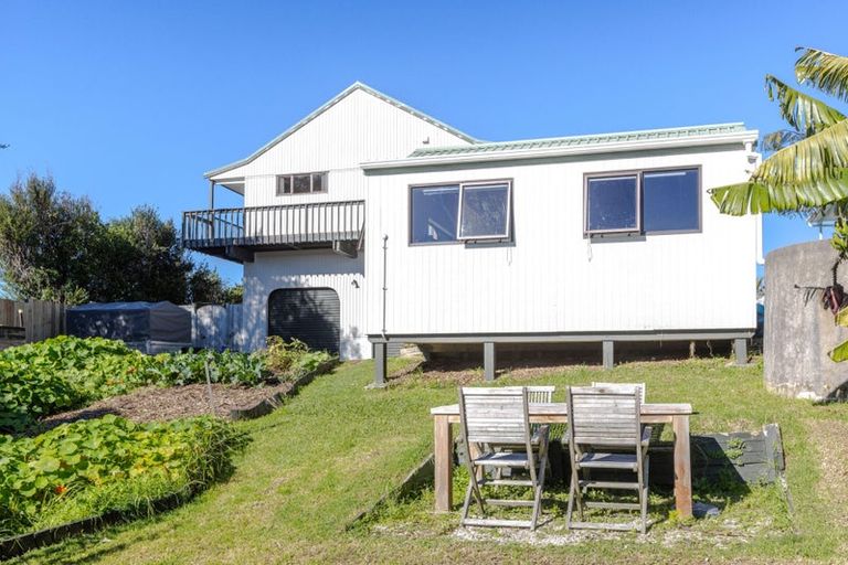 Photo of property in 41 Barrier View Road, Leigh, 0985