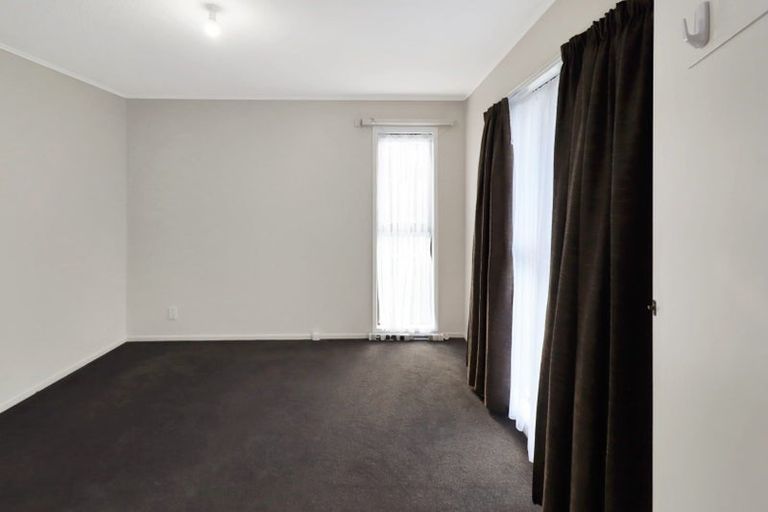 Photo of property in 87 Percy Dyett Drive, Karori, Wellington, 6012