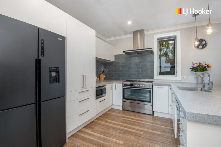 Photo of property in 53 Hawthorn Avenue, Mornington, Dunedin, 9011