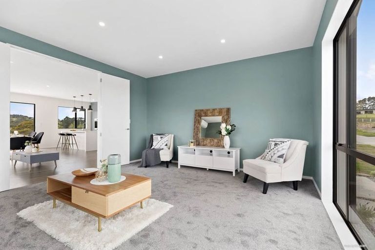 Photo of property in 20 Jeroboam Loop, Kumeu, 0810