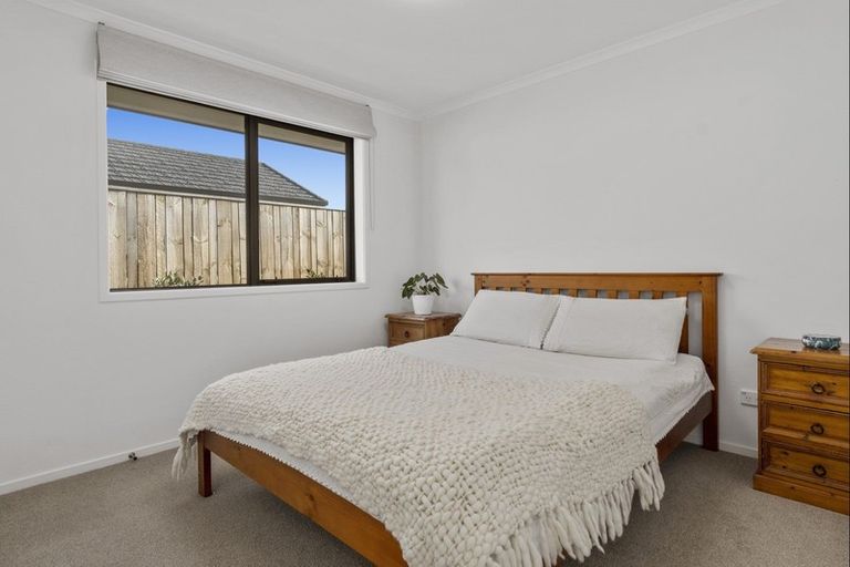 Photo of property in 82 Bert Wall Drive, Omokoroa, 3114