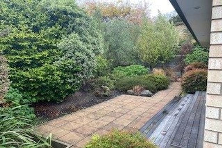 Photo of property in 2/9a Augusta Street, Redcliffs, Christchurch, 8081