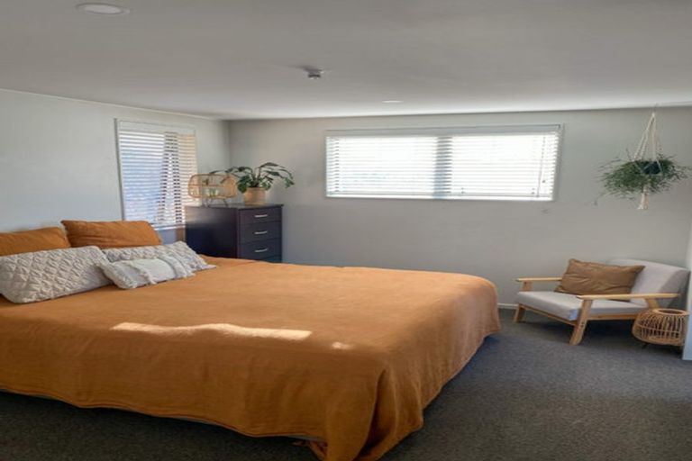 Photo of property in 16a Universal Drive, Henderson, Auckland, 0610