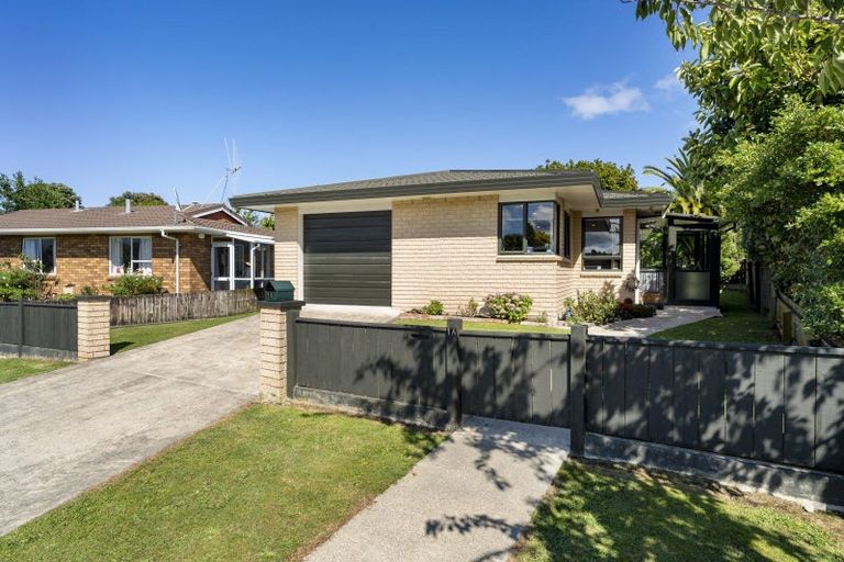 Photo of property in 1a Alexander Place, Otaki, 5512