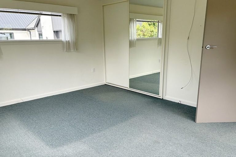 Photo of property in 102 Wairakei Road, Bryndwr, Christchurch, 8052