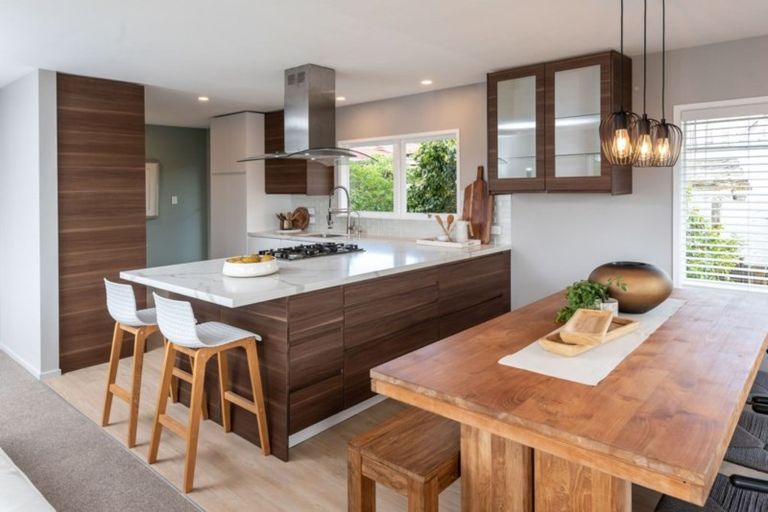 Photo of property in 52 Fordyce Avenue, Sunnyhills, Auckland, 2010