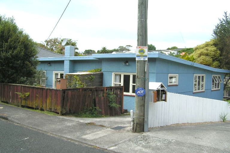 Photo of property in 2/26 Harley Road, Hauraki, Auckland, 0622