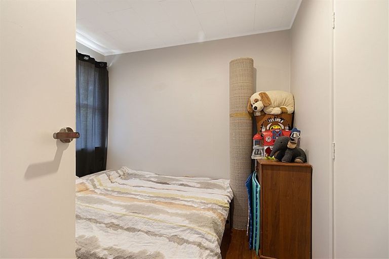 Photo of property in 63a Harrington Road, Henderson, Auckland, 0610