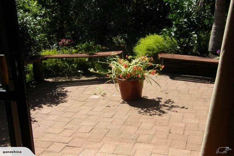 Photo of property in 66 Rosecamp Road, Beach Haven, Auckland, 0626