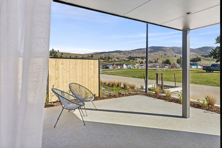 Photo of property in 9 Sandstorm Way, Cromwell, 9310