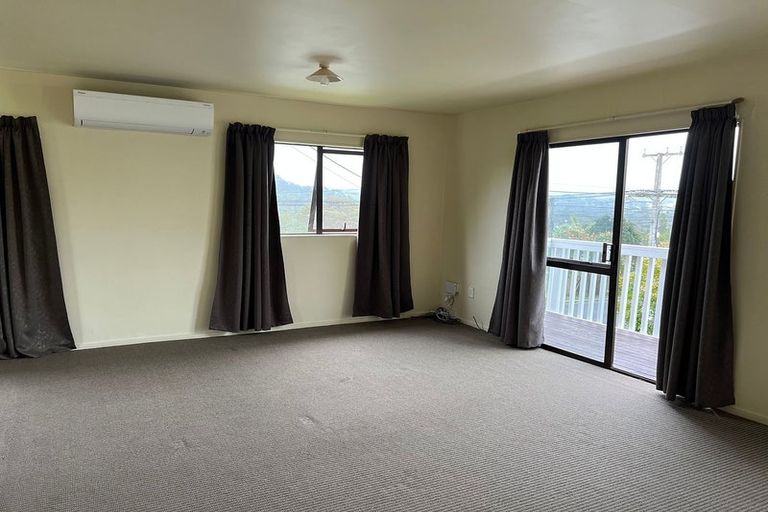 Photo of property in 2/17 Park Road, Glenfield, Auckland, 0629