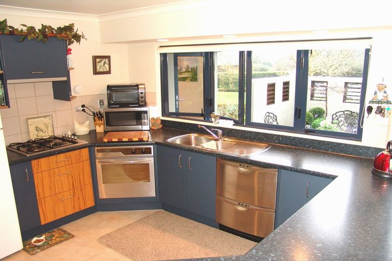 Photo of property in 121 Leger Grove, Te Awamutu, 3875