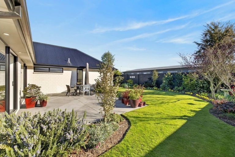 Photo of property in 16 Chatsworth Avenue, Rangiora, 7400