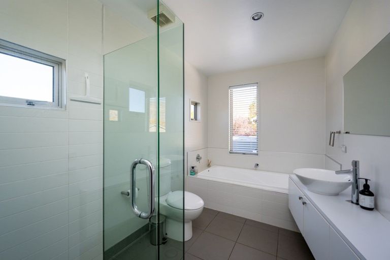 Photo of property in 7 Rata Street, Wanaka, 9305