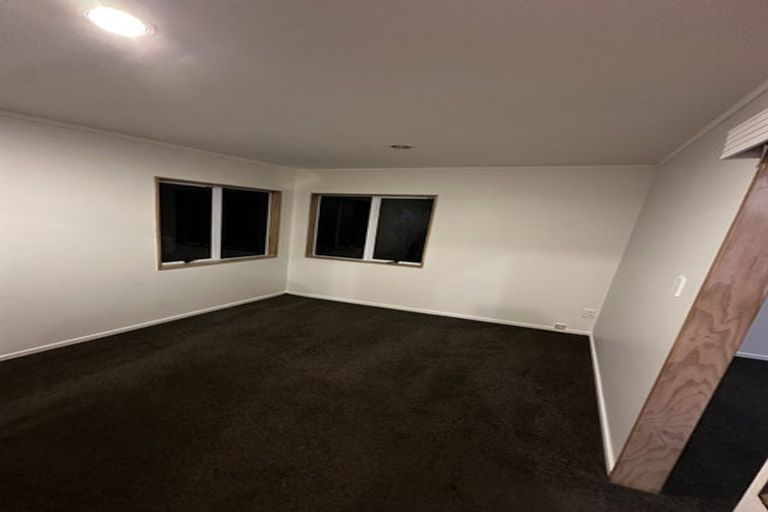 Photo of property in 69 Vintage Drive, Henderson, Auckland, 0612