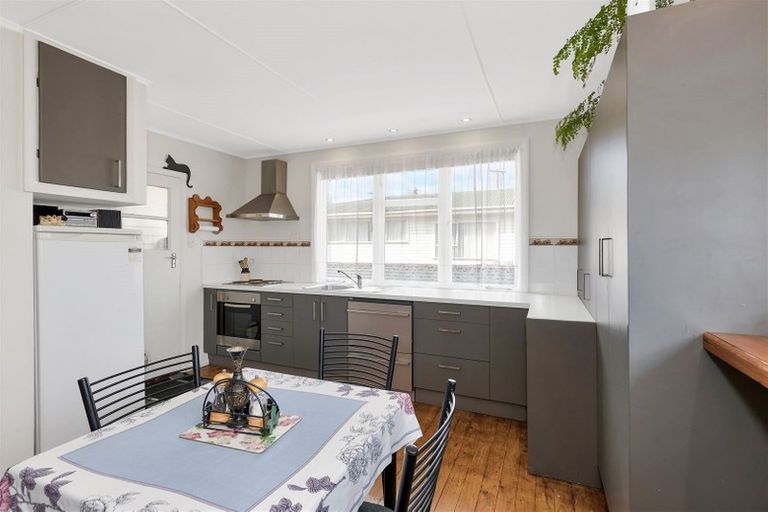 Photo of property in 14 Cadman Street, Cheviot, 7310