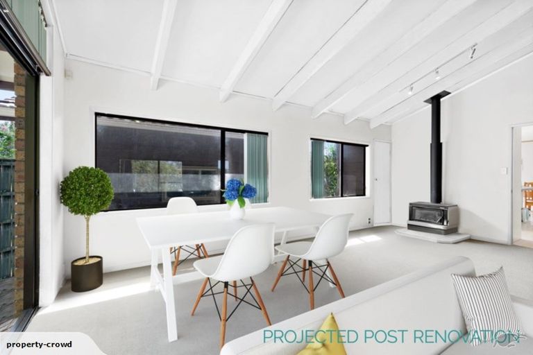 Photo of property in 124 Stapleford Crescent, Browns Bay, Auckland, 0630