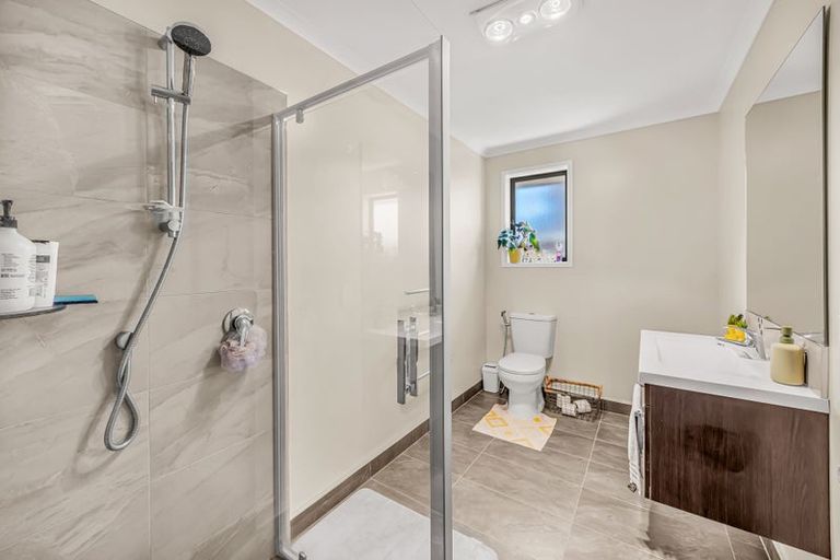 Photo of property in 29 Margaret Shields Avenue, Aotea, Porirua, 5024