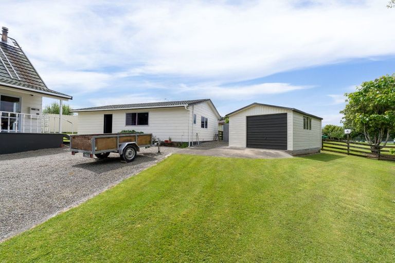 Photo of property in 16 Ryder Crescent, Levin, 5510