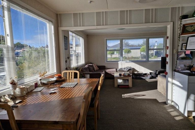 Photo of property in 35 Maratahu Street, Westown, New Plymouth, 4310