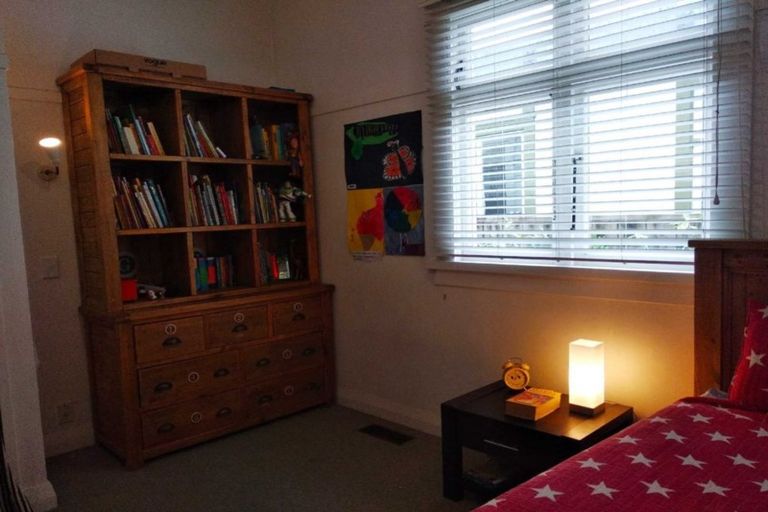 Photo of property in 20 Oroua Street, Eastbourne, Lower Hutt, 5013