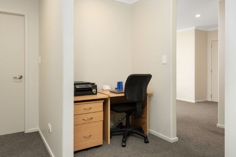 Photo of property in 20 Rotomanu Place, Pyes Pa, Tauranga, 3112