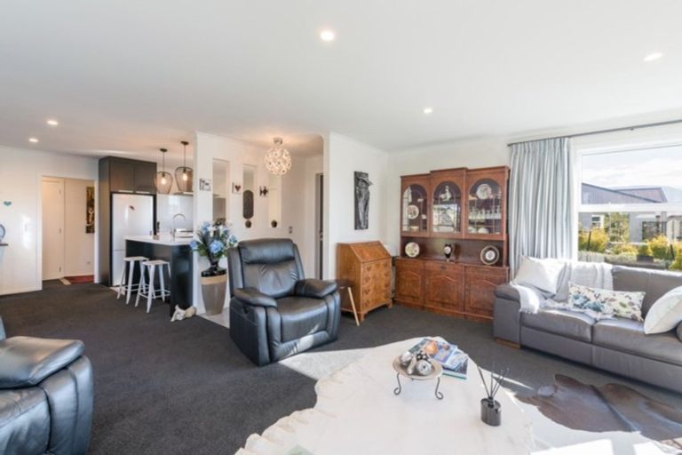 Photo of property in 23 Puketutu Grove, Motueka, 7120