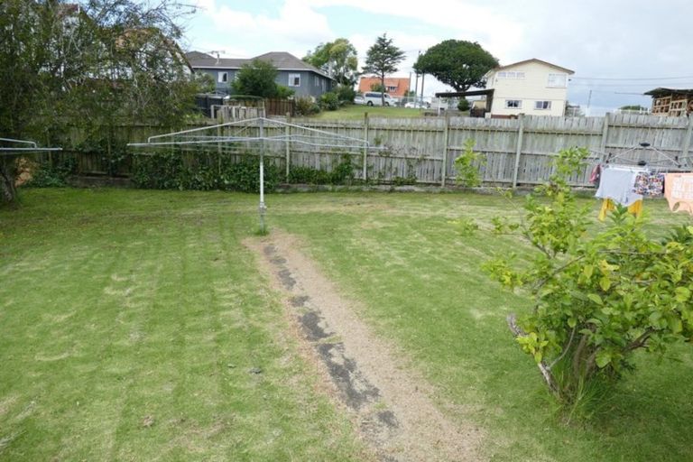 Photo of property in 6 Clare Place, Favona, Auckland, 2024