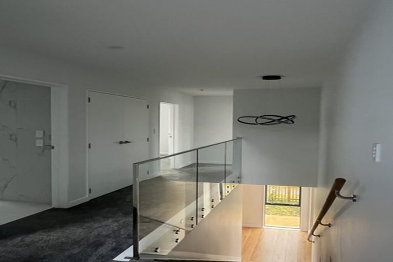 Photo of property in 31b Larne Avenue, Pakuranga Heights, Auckland, 2010