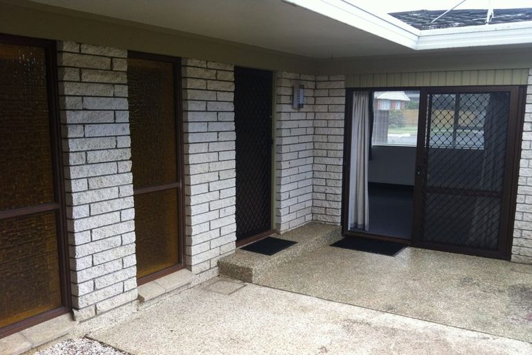 Photo of property in 1/26a Eastern Road, Eastern Beach, Auckland, 2012