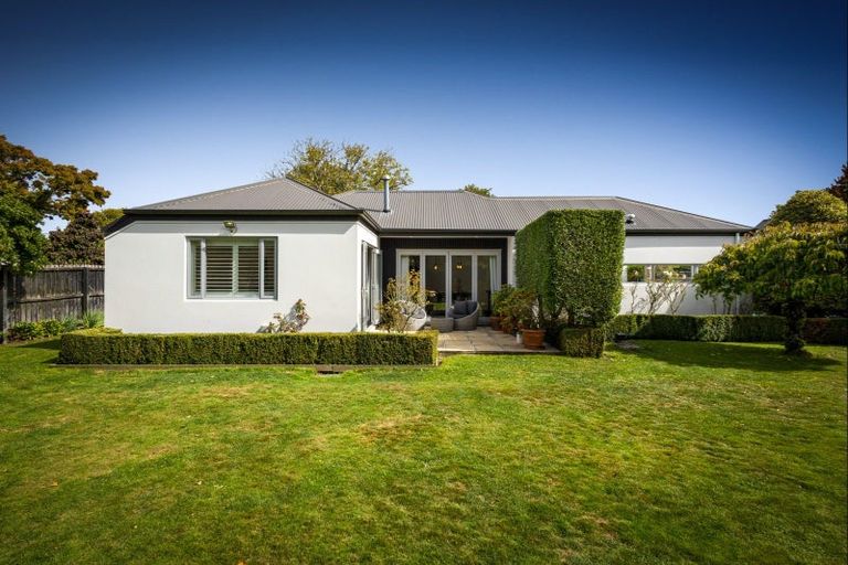 Photo of property in 4 Lewisham Park, St Albans, Christchurch, 8052