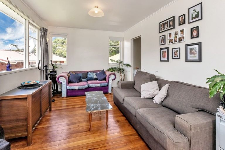 Photo of property in 12 Willow Place, Horahora, Whangarei, 0110