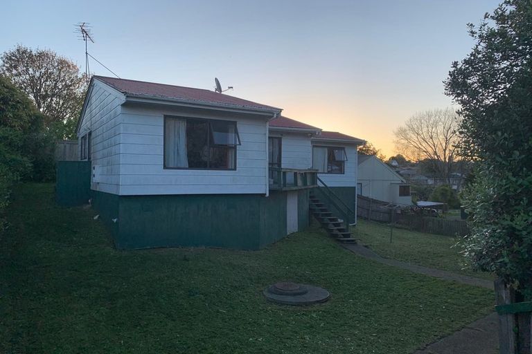 Photo of property in 1/7 Craigbank Avenue, New Lynn, Auckland, 0600