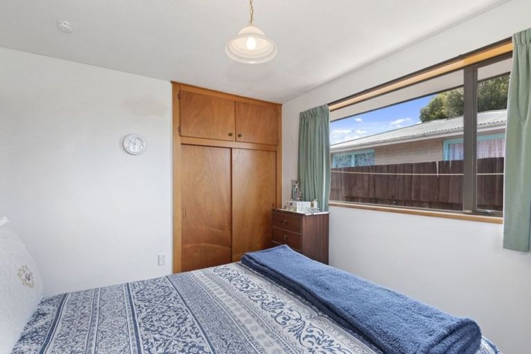Photo of property in 1/13 Winters Road, Redwood, Christchurch, 8051