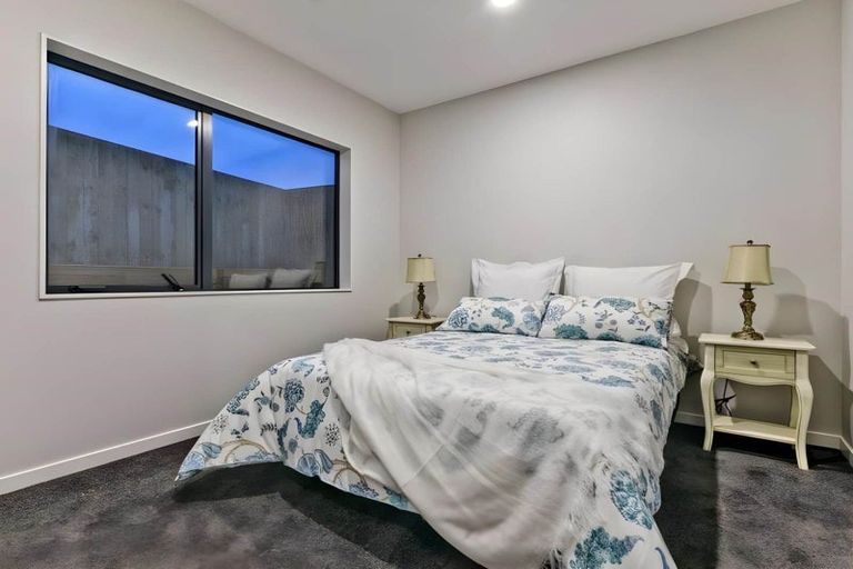 Photo of property in 56 Huntington Park Drive, Greenhithe, Auckland, 0632