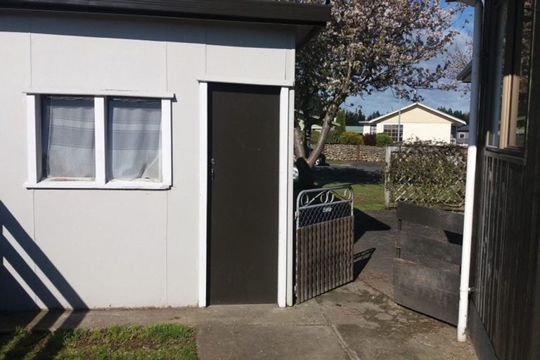Photo of property in 20 Fisher Place, Carterton, 5713