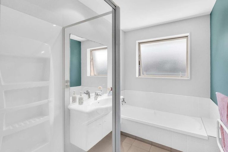 Photo of property in 6 Donatello Drive, Rolleston, 7614