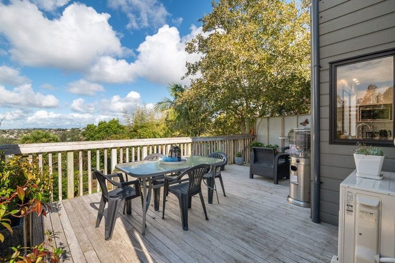 Photo of property in 10 Moorgreen Heights, Torbay, Auckland, 0630